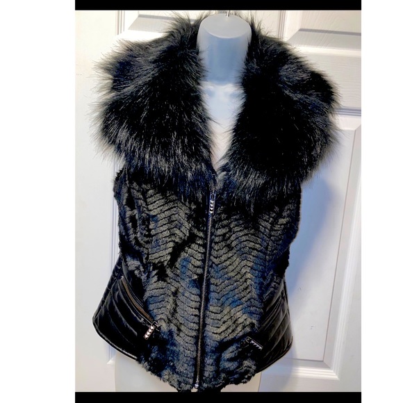 GUESS Womens Piper Faux Fur Vest - Picture 1 of 13